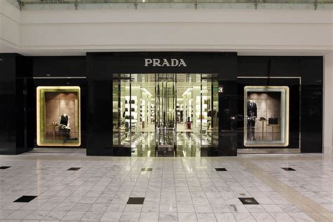 prada store atlanta ga.